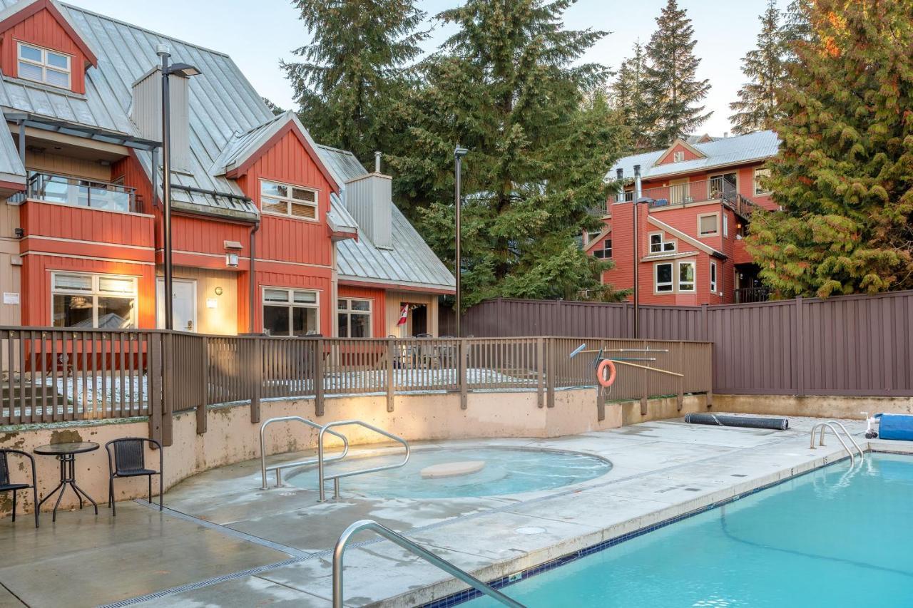 Apartamento Slopeside Whistler Creek Exterior foto